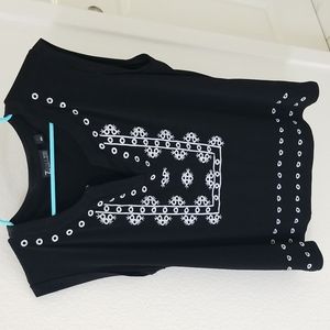 Size Lg 7th Avenue Black and white top